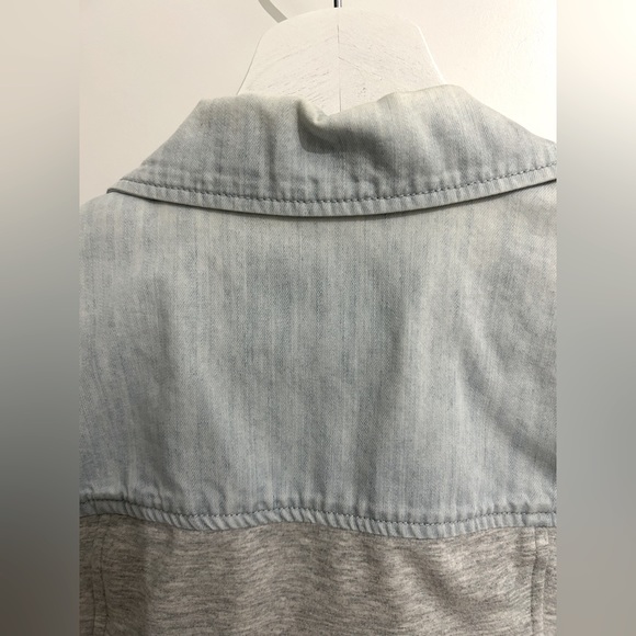 Pieces Kensie Cropped Jean Jacket Small - Picture 5 of 12